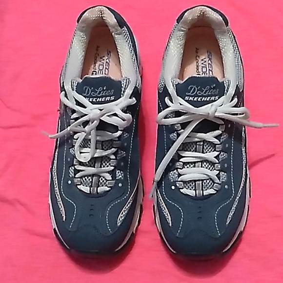 Skechers Shoes - NWOT Women's Skechers D'LITES blue shoes size 7.5
